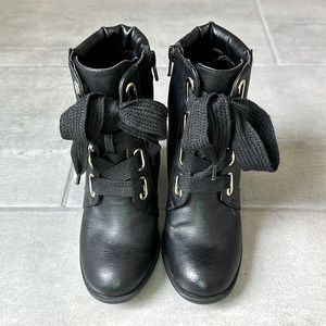 Size 5, Apt 9. Black Booties.